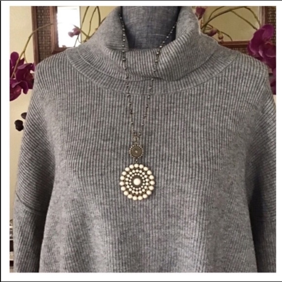 Free People Softly Structured Tunic Sweater.  NWT. - Picture 5 of 8